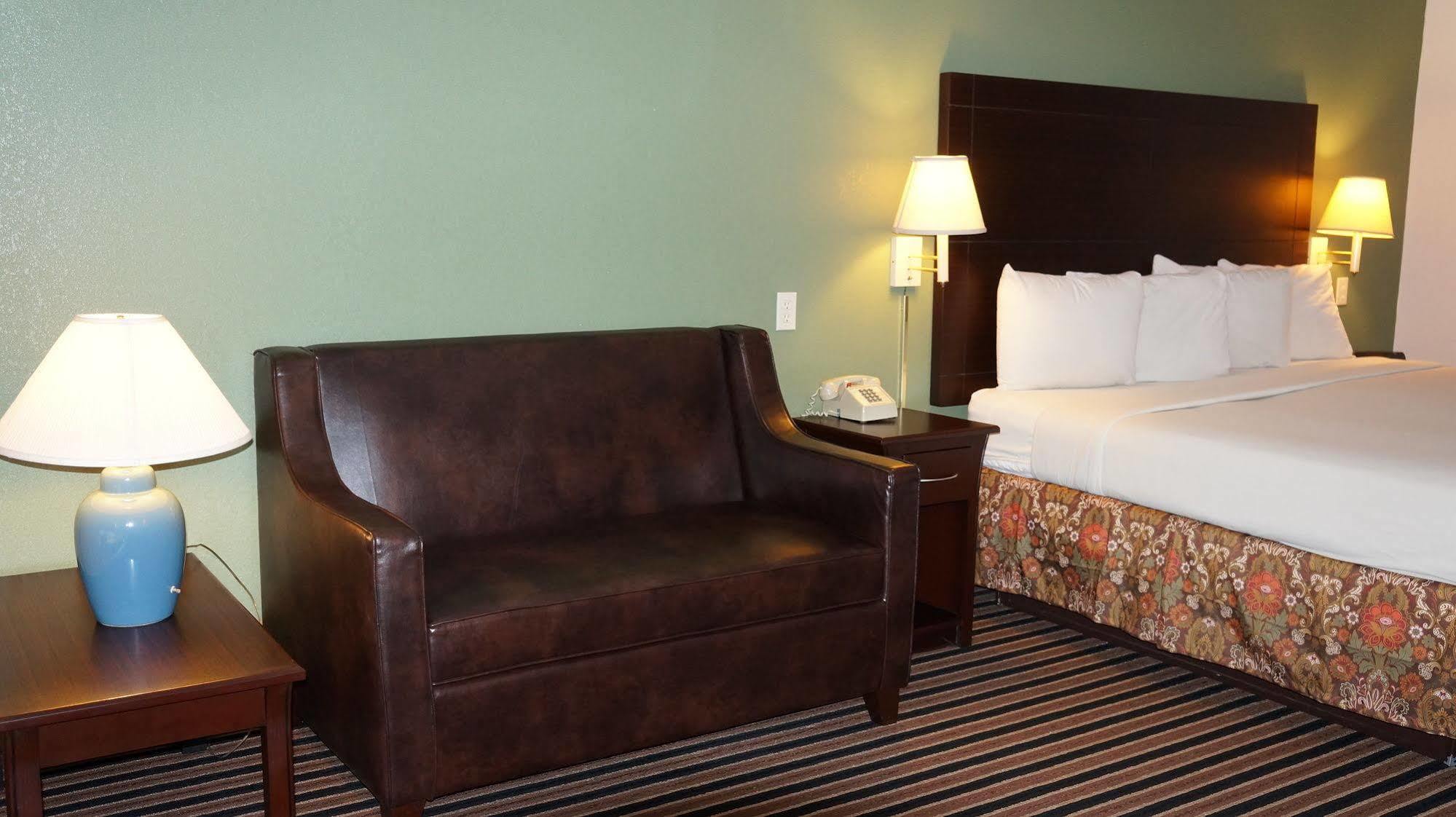 Regency Inn Pittsburg Eksteriør billede