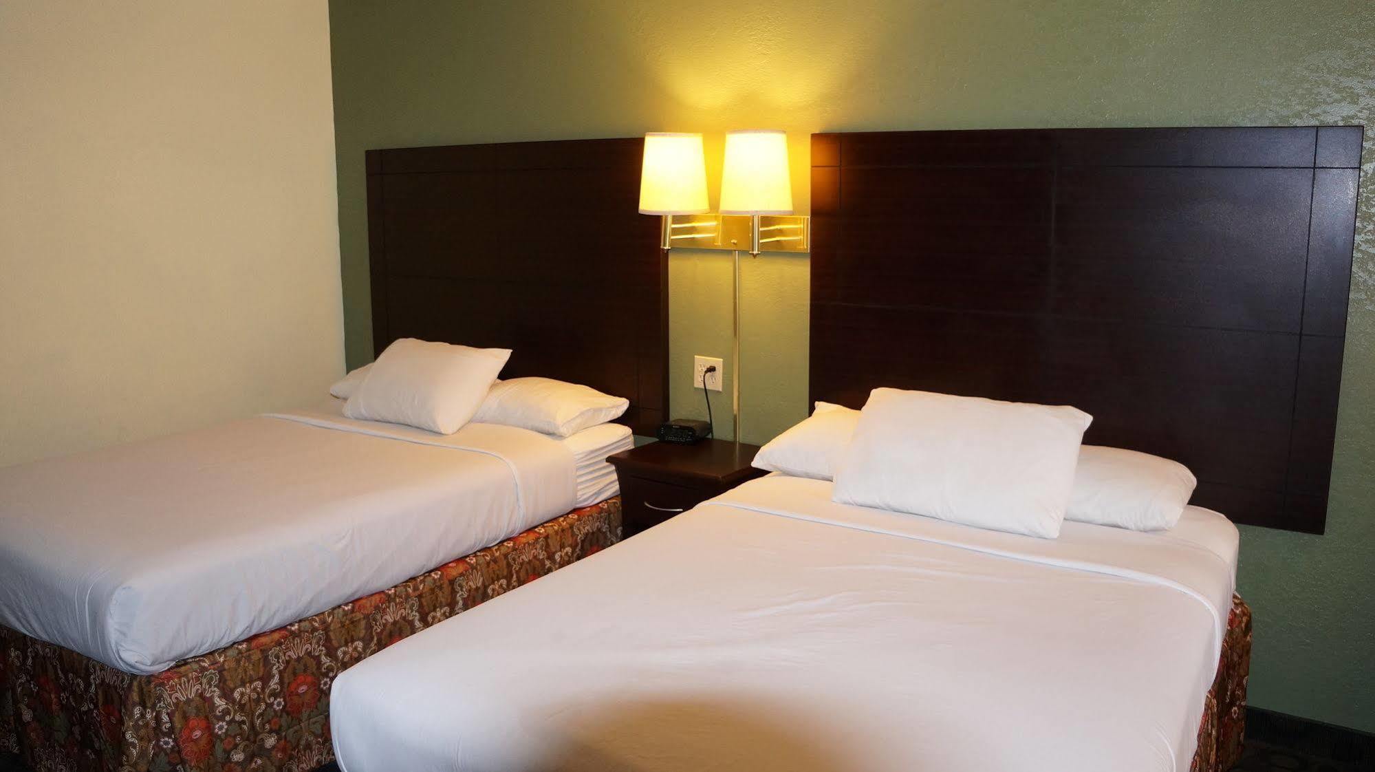 Regency Inn Pittsburg Eksteriør billede